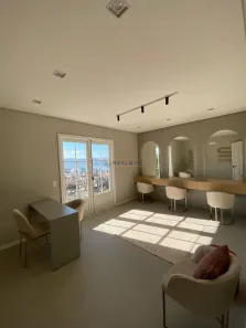 Apartamento com 2 Quartos à venda, 63m² no Coqueiros, Florianópolis