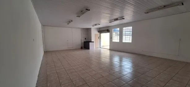 Imóvel Comercial à venda, 407m² no Rebouças, Curitiba