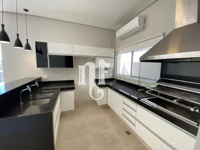 Casa de Condomínio com 3 Quartos para venda ou aluguel, 300m² no Vila dos Plátanos, Campinas