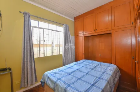Casa com 2 Quartos à venda, 180m² no Rebouças, Curitiba
