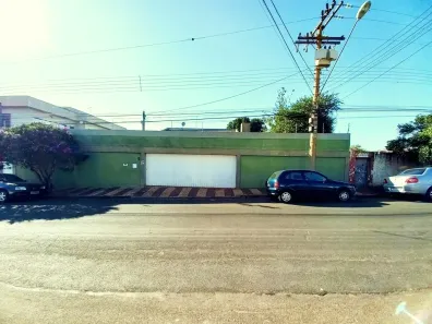 Casa com 4 Quartos para alugar, 350m² no Vila Claudia, Limeira