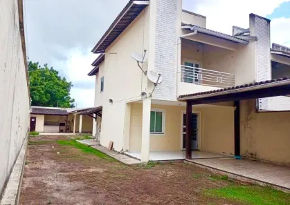 Casa com 4 Quartos para alugar, 180m² no Lagoa Redonda, Fortaleza
