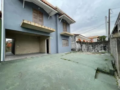 Sobrado com 4 Quartos à venda, 236m² no Parque Turistico, Peruíbe