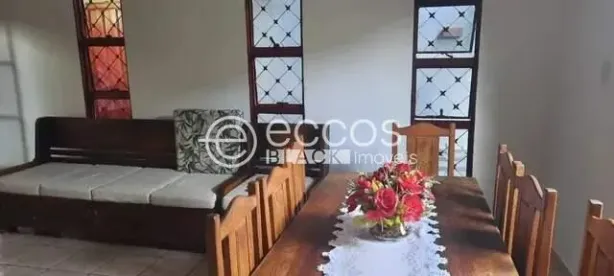 Casa com 3 Quartos à venda, 200m² no Pacaembu, Uberlândia