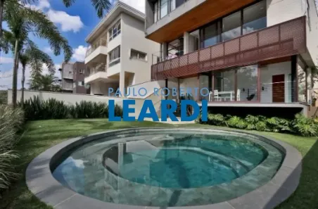 Casa de Condomínio com 4 Quartos à venda, 427m² no Alphaville, Santana de Parnaíba