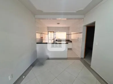 Casa com 2 Quartos para alugar, 73m² no Custódio Pereira, Uberlândia