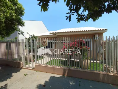 Casa com 2 Quartos à venda, 163m² no Jardim Gisela, Toledo