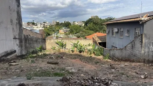 Lote/Terreno à venda, 360m² no Santa Amélia, Belo Horizonte