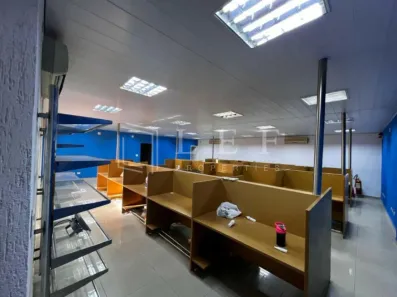 Prédio Comercial para alugar, 890m² no Vila Graciosa, São Paulo