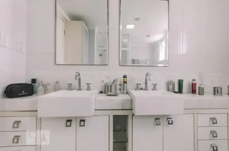 Apartamento com 4 Quartos para alugar, 205m² no Pituba, Salvador