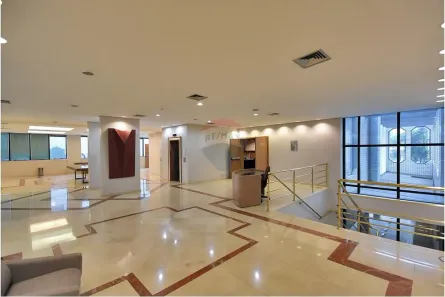 Prédio Comercial para alugar, 4500m² no Luz, São Paulo