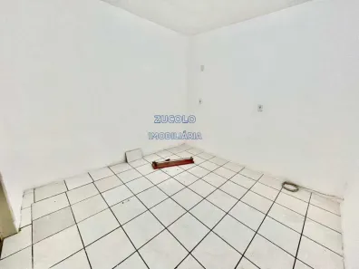 Casa com 1 Quarto para alugar, 40m² no Piraporinha, Diadema