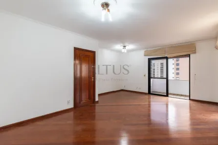 Apartamento com 4 Quartos para alugar, 165m² no Cambuí, Campinas