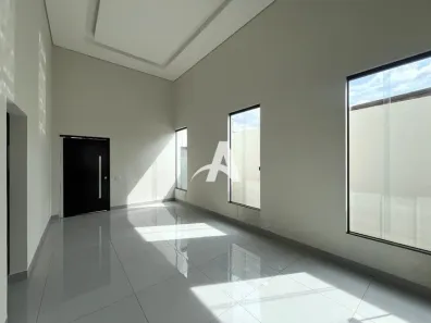 Casa com 3 Quartos para alugar, 150m² no Granada, Uberlândia