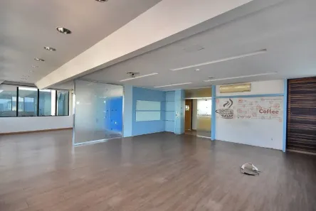 Prédio Comercial para alugar, 4504m² no Luz, São Paulo