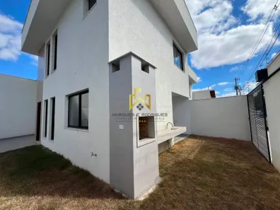 Casa com 3 Quartos à venda, 96m² no Planalto, Belo Horizonte