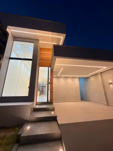 Casa de Condomínio com 3 Quartos à venda, 200m² no Tarumã, Manaus