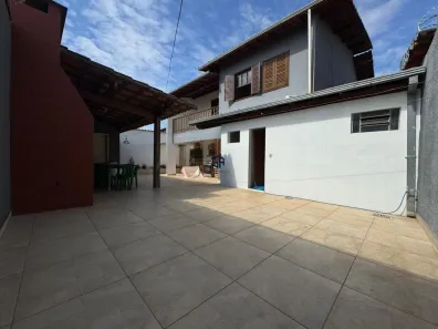 Casa com 3 Quartos à venda, 365m² no Santa Mônica, Belo Horizonte