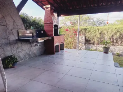 Casa de Condomínio com 4 Quartos para venda ou aluguel, 145m² no Alpes Suiços, Gravatá