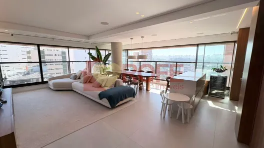 Apartamento com 3 Quartos para alugar, 153m² no Moema, São Paulo
