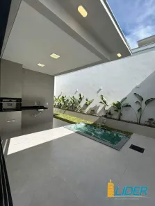 Casa de Condomínio com 3 Quartos à venda, 156m² no Granja Marileusa, Uberlândia