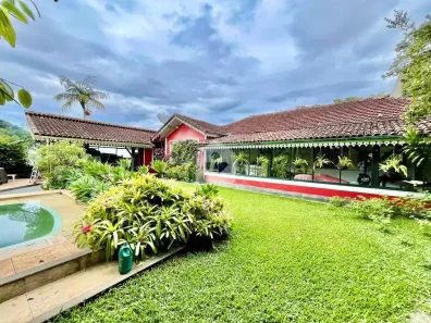 Casa com 3 Quartos à venda, 210m² no Coronel Veiga, Petrópolis