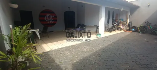 Casa com 3 Quartos à venda, 135m² no Jardim Patrícia, Uberlândia