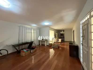 Casa com 3 Quartos para alugar, 329m² no Lídice, Uberlândia