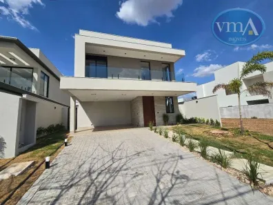 Casa de Condomínio com 4 Quartos à venda, 340m² no Jardim Itália, Cuiabá