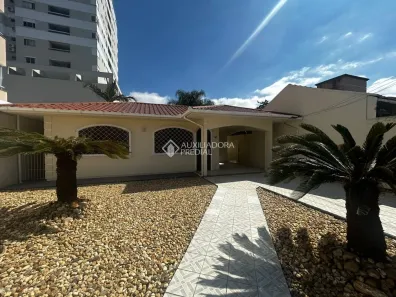 Casa com 3 Quartos à venda, 156m² no Centro, Palhoça