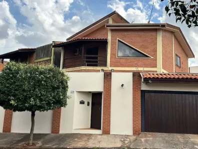 Casa com 3 Quartos para alugar, 303m² no Loteamento Santa Rosa, Piracicaba