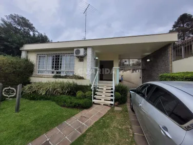 Imóvel Comercial com 5 Quartos para alugar, 310m² no Três Figueiras, Porto Alegre