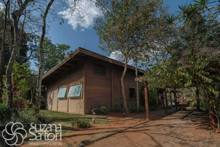 Casa de Condomínio com 3 Quartos para alugar, 1000m² no , Brumadinho