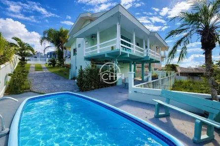 Casa com 4 Quartos para alugar, 209m² no Azambuja, Brusque