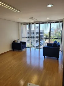 Sala Comercial à venda, 32m² no Moinhos de Vento, Porto Alegre
