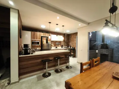 Casa de Condomínio com 3 Quartos à venda, 197m² no Santo Amaro, São Paulo