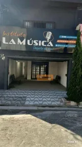 Sobrado com 2 Quartos para venda ou aluguel, 250m² no Centro, Suzano