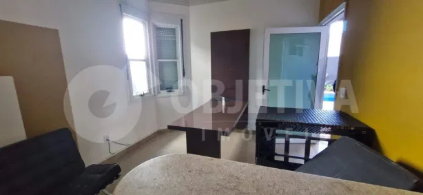 Ponto Comercial para alugar, 12m² no Patrimônio, Uberlândia