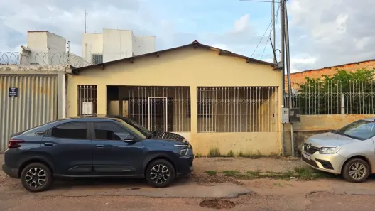 Casa com 3 Quartos à venda, 140m² no Glória, Várzea Grande