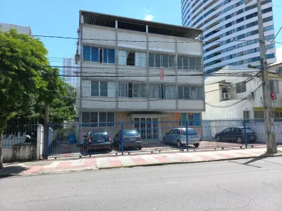 Prédio Residencial com 18 Quartos à venda, 90m² no Torre, Recife