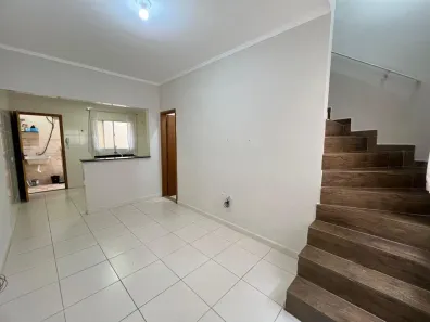Sobrado com 2 Quartos para alugar, 60m² no Ribeirópolis, Praia Grande