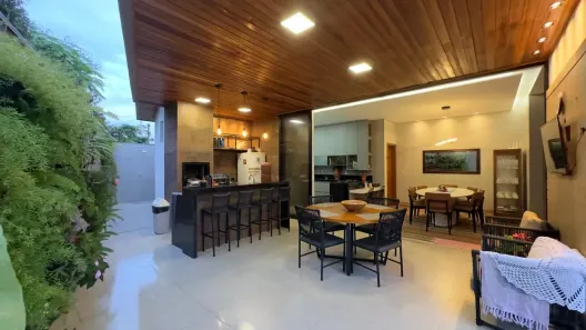 Casa de Condomínio com 4 Quartos à venda, 202m² no Grand Ville, Uberlândia