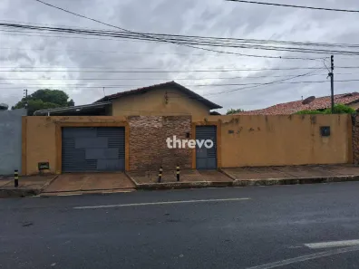 Imóvel Comercial com 4 Quartos à venda, 300m² no Horto, Teresina