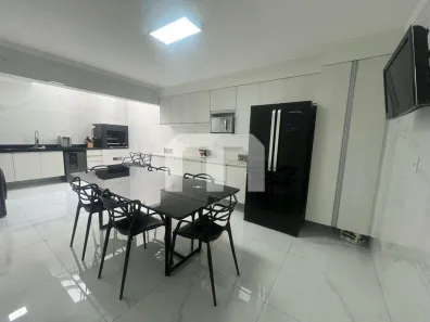 Sobrado com 3 Quartos à venda, 130m² no Vila Carrão, São Paulo