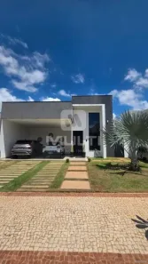 Casa de Condomínio com 3 Quartos à venda, 160m² no Shopping Park, Uberlândia