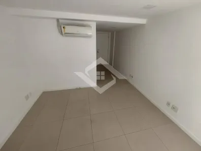Sala Comercial para alugar, 30m² no Bangu, Rio de Janeiro