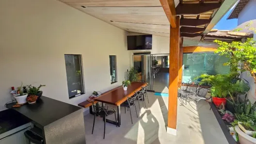 Casa com 4 Quartos à venda, 360m² no Loteamento Portal do Sol I, Goiânia