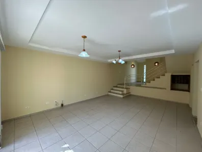 Sobrado com 3 Quartos à venda, 218m² no Jardim das Nações, Taubaté