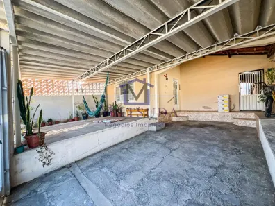 Casa com 6 Quartos à venda, 230m² no Cidade Morumbi, São José dos Campos