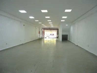 Ponto Comercial para alugar, 130m² no Jardim Itu, Porto Alegre